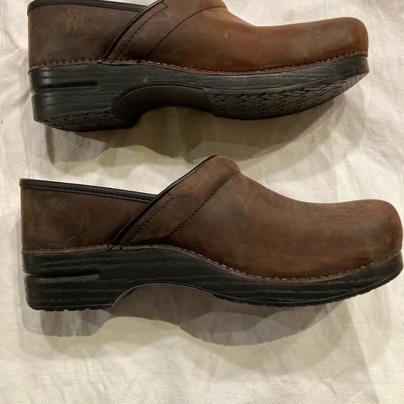 Mens Dansko Antique  Brown Clogs Size 14 Wide main image 13